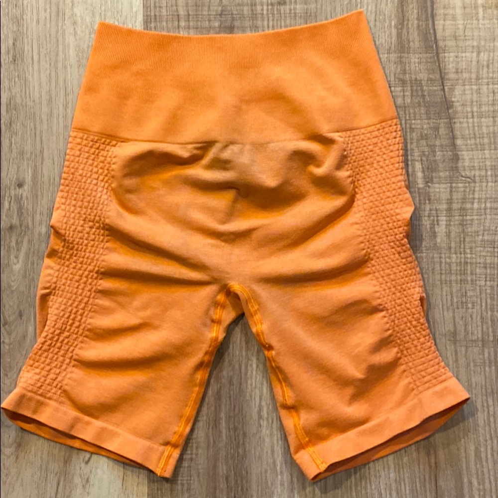 Alphalete seamless biker shorts